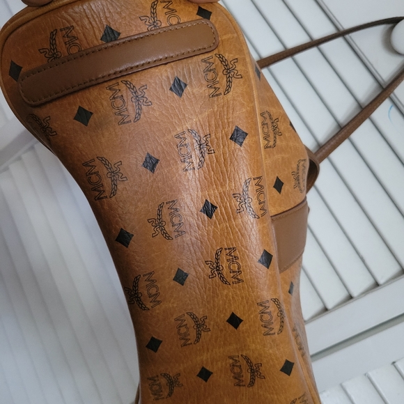 ‼️SOLD‼️ - Picture 7 of 8